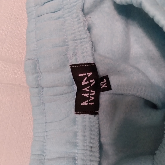 Men's shorts - Picture 3 of 3